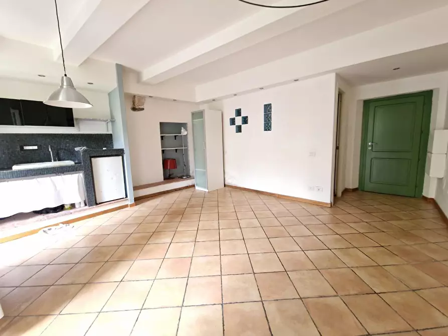 Immagine 7 di Appartamento in vendita  a Carrara