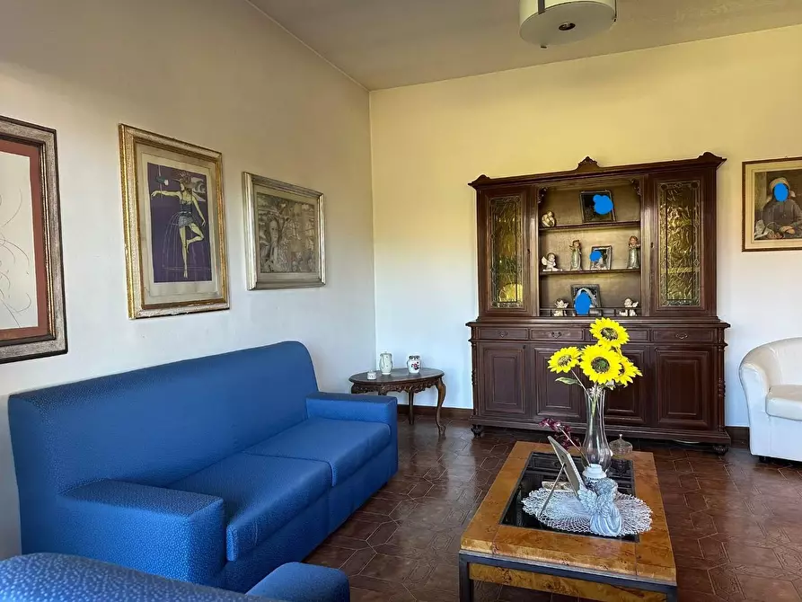 Immagine 8 di Villa in vendita  a Capannori