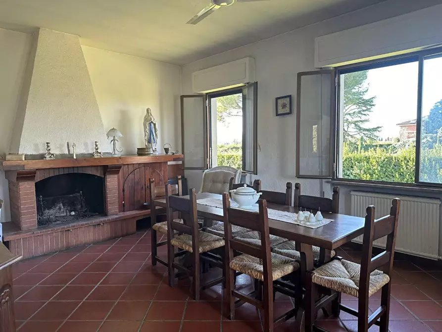 Immagine 12 di Villa in vendita  a Capannori