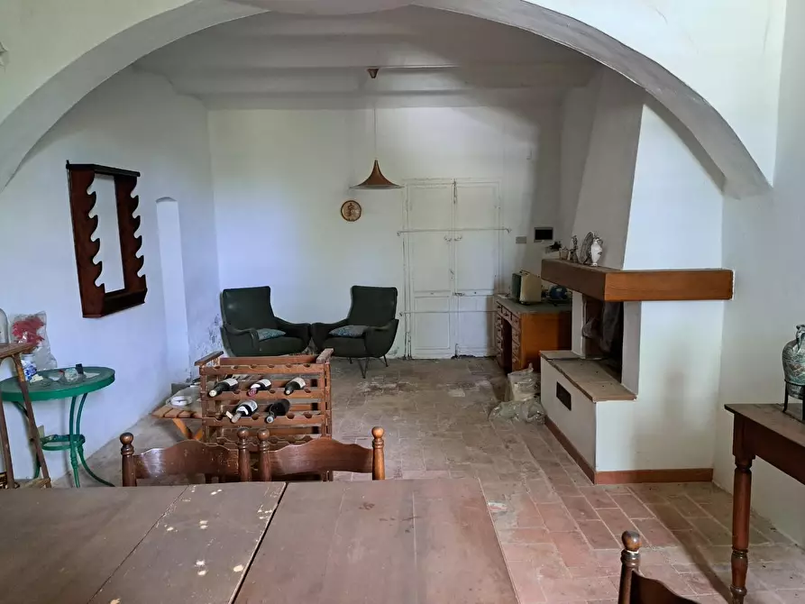 Immagine 26 di Palazzo in vendita  a Peccioli