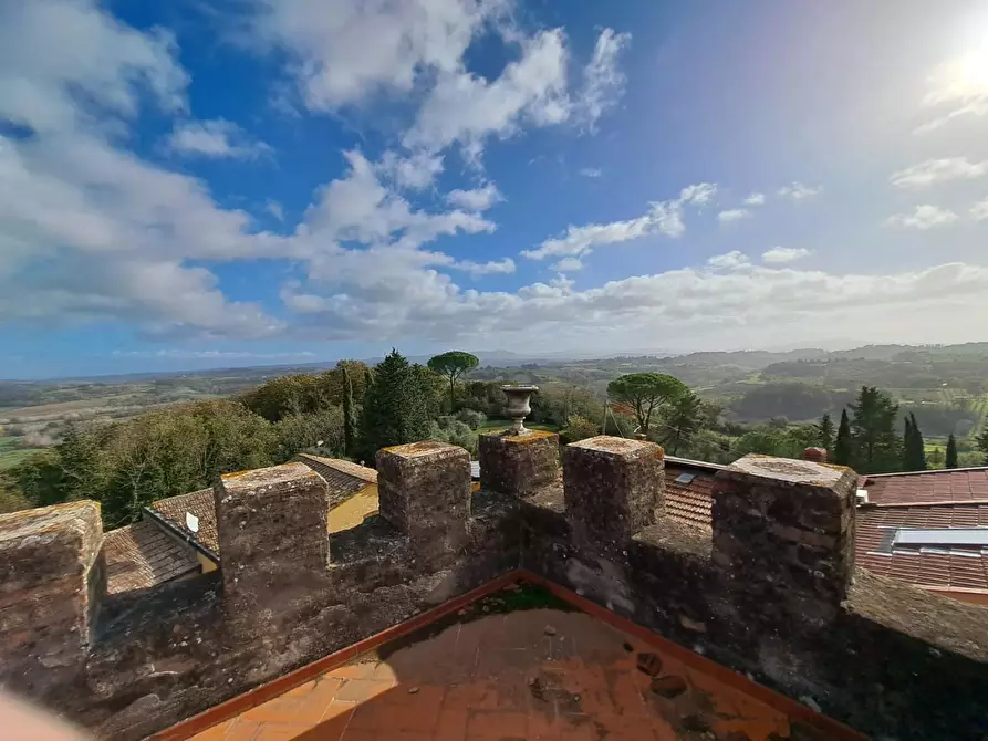 Immagine 7 di Palazzo in vendita  a Peccioli