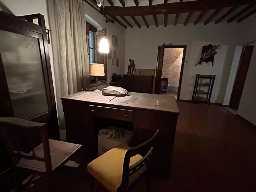 Immagine 41 di Palazzo in vendita  a Peccioli