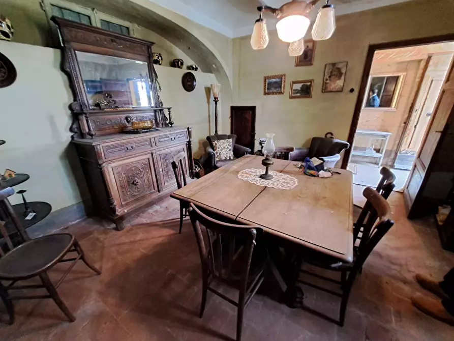 Immagine 30 di Palazzo in vendita  a Peccioli