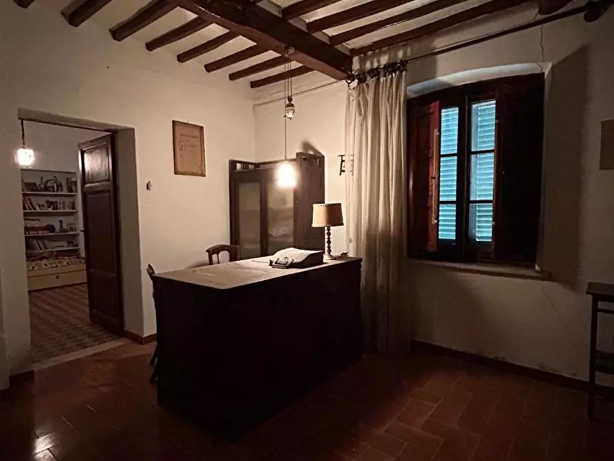 Immagine 39 di Palazzo in vendita  a Peccioli