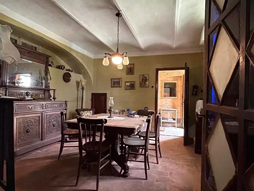 Immagine 33 di Palazzo in vendita  a Peccioli