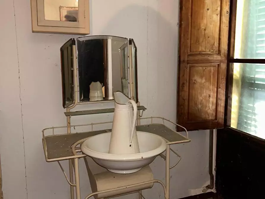 Immagine 46 di Palazzo in vendita  a Peccioli