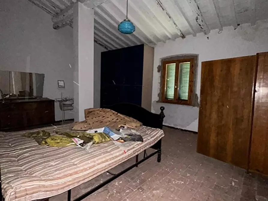 Immagine 53 di Palazzo in vendita  a Peccioli