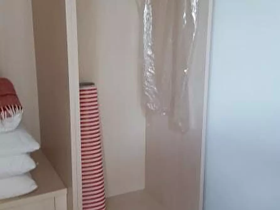 Immagine 9 di Appartamento in affitto  a Carrara