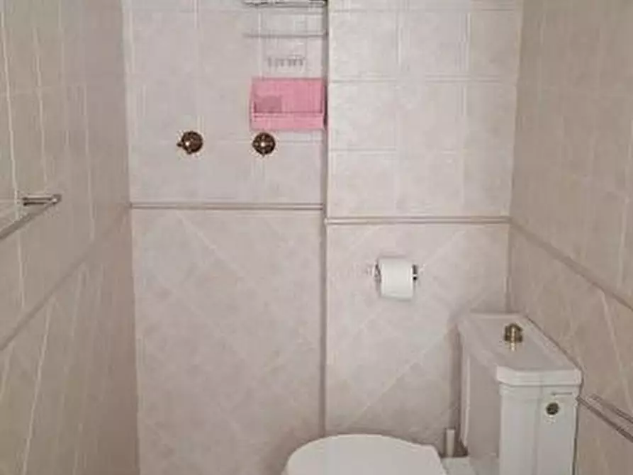 Immagine 5 di Appartamento in affitto  a Carrara