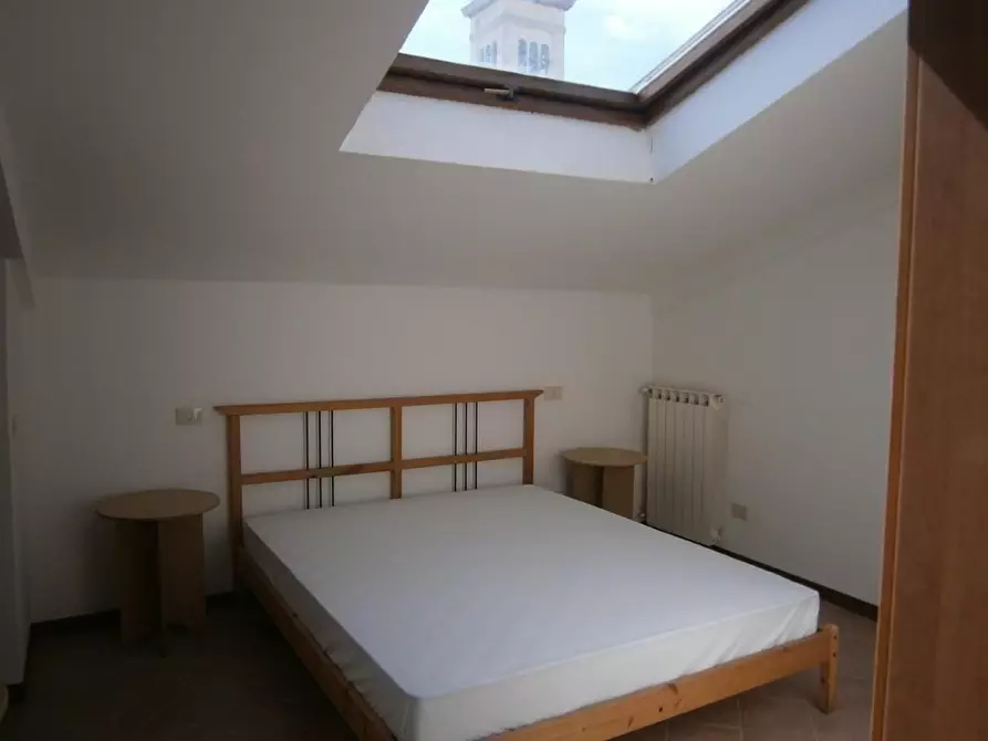 Immagine 7 di Appartamento in affitto  a Carrara