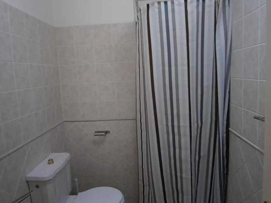 Immagine 11 di Appartamento in affitto  a Carrara