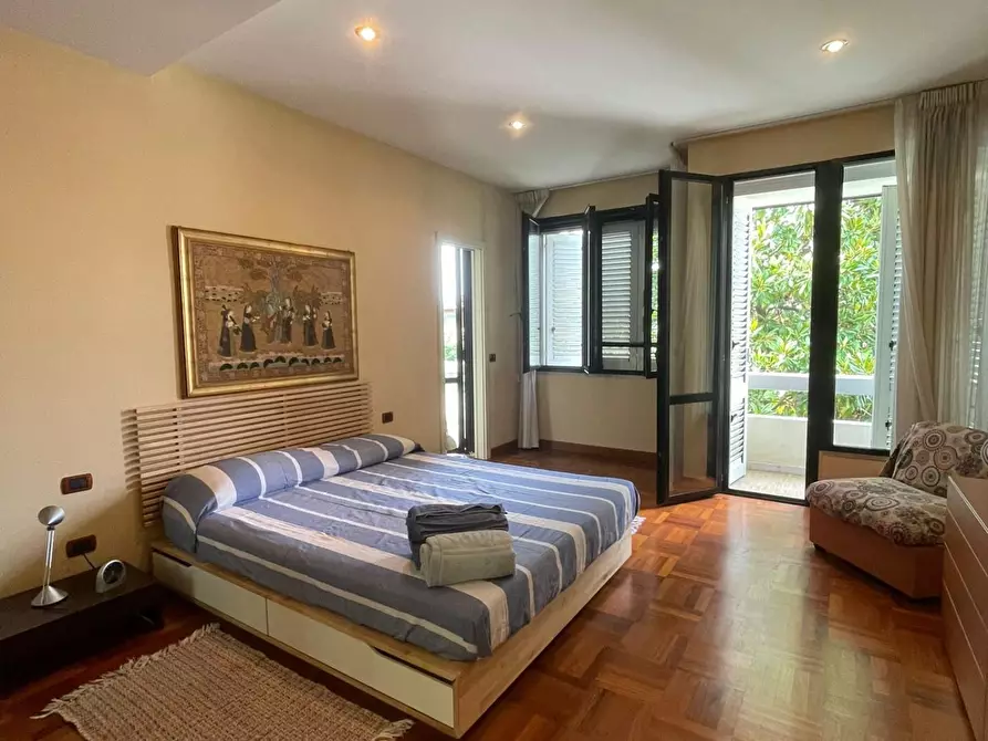 Immagine 8 di Casa bifamiliare in vendita  a Carrara