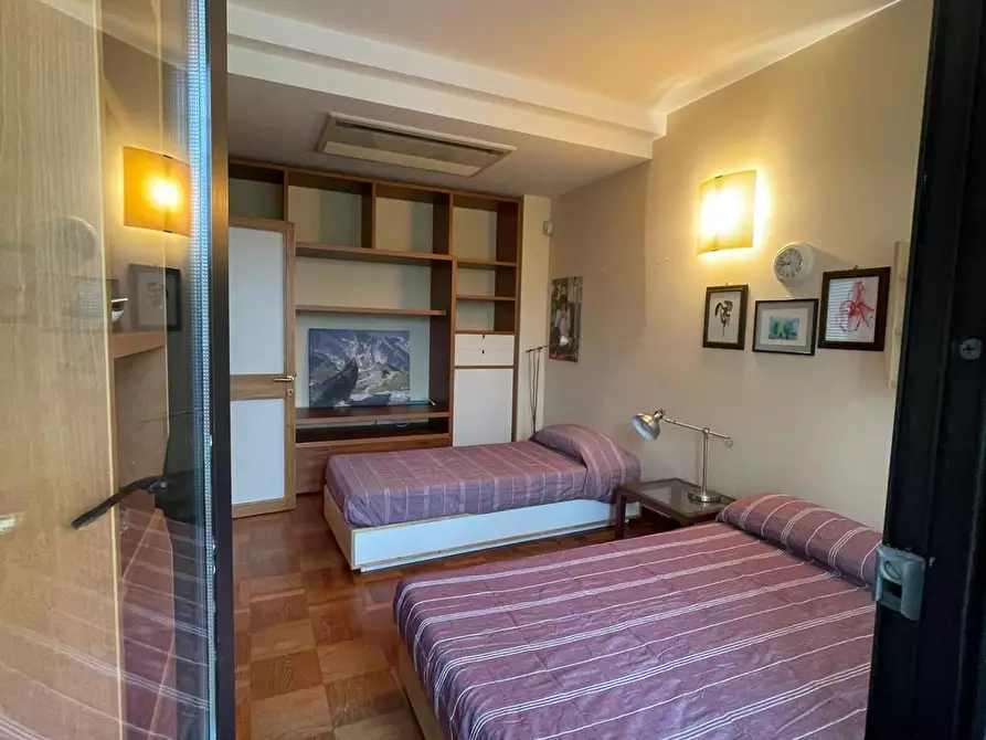 Immagine 9 di Casa bifamiliare in vendita  a Carrara