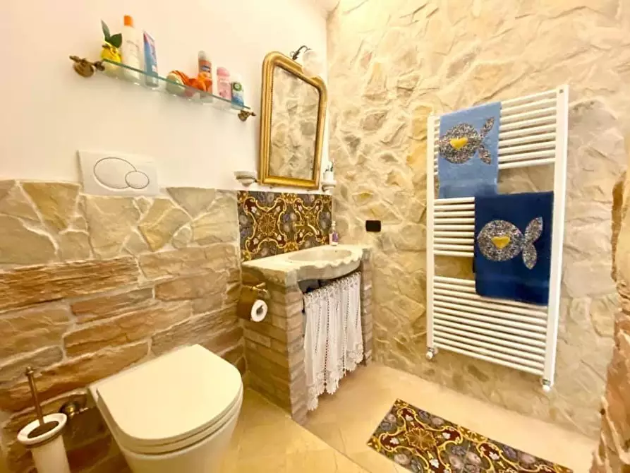 Immagine 22 di Appartamento in vendita  a Riomaggiore