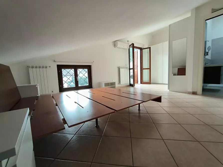 Immagine 7 di Mansarda in vendita  a Massa