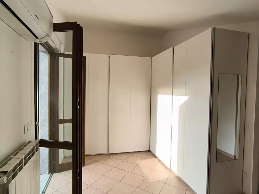 Immagine 4 di Mansarda in vendita  a Massa