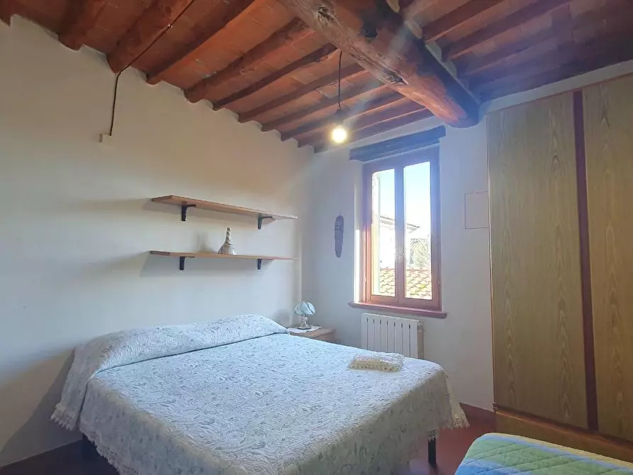 Immagine 29 di Appartamento in vendita  a Lucca