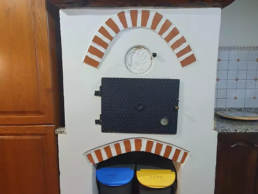 Immagine 15 di Appartamento in vendita  a Lucca