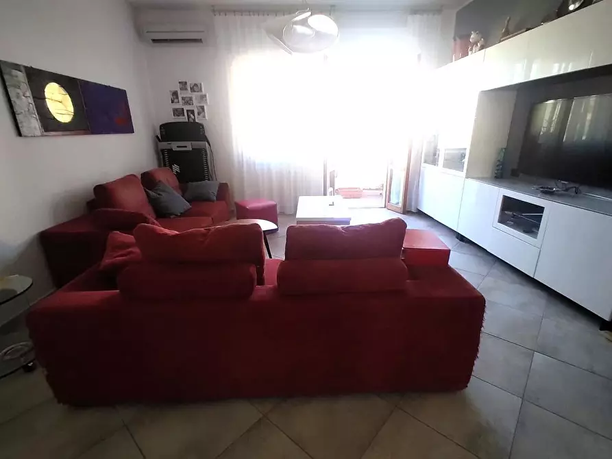 Immagine 1 di Appartamento in vendita  a Carrara