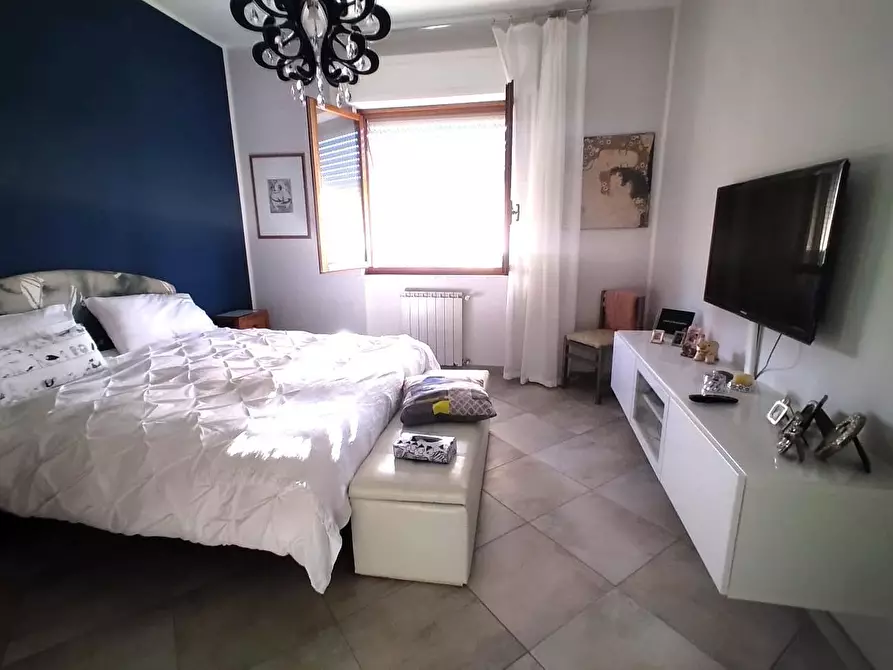 Immagine 9 di Appartamento in vendita  a Carrara