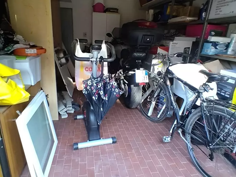 Immagine 7 di Appartamento in vendita  a Carrara