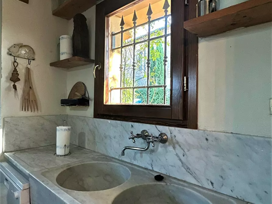 Immagine 13 di Villa in vendita  a San Miniato