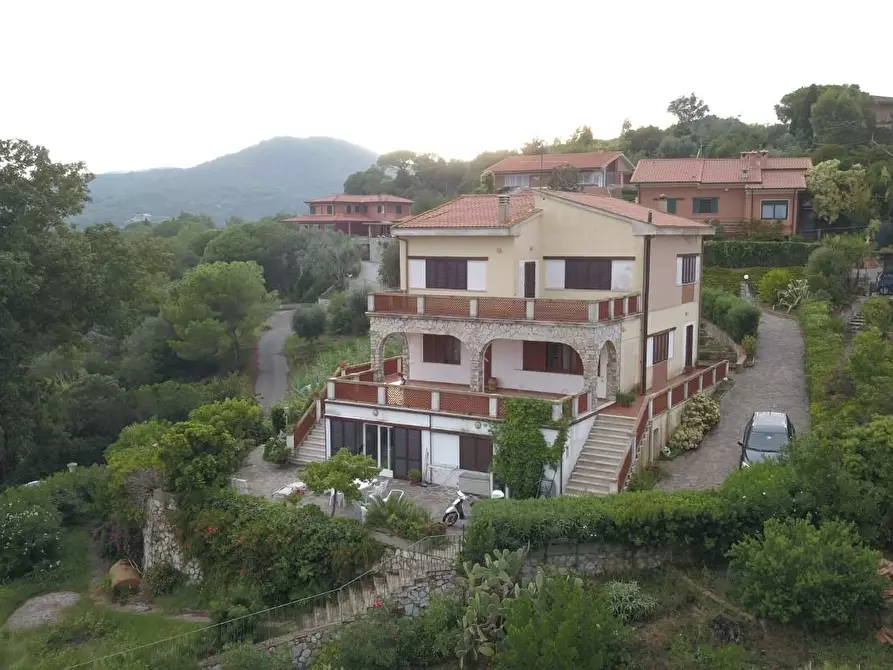 Immagine 3 di Villa in vendita  a Portoferraio