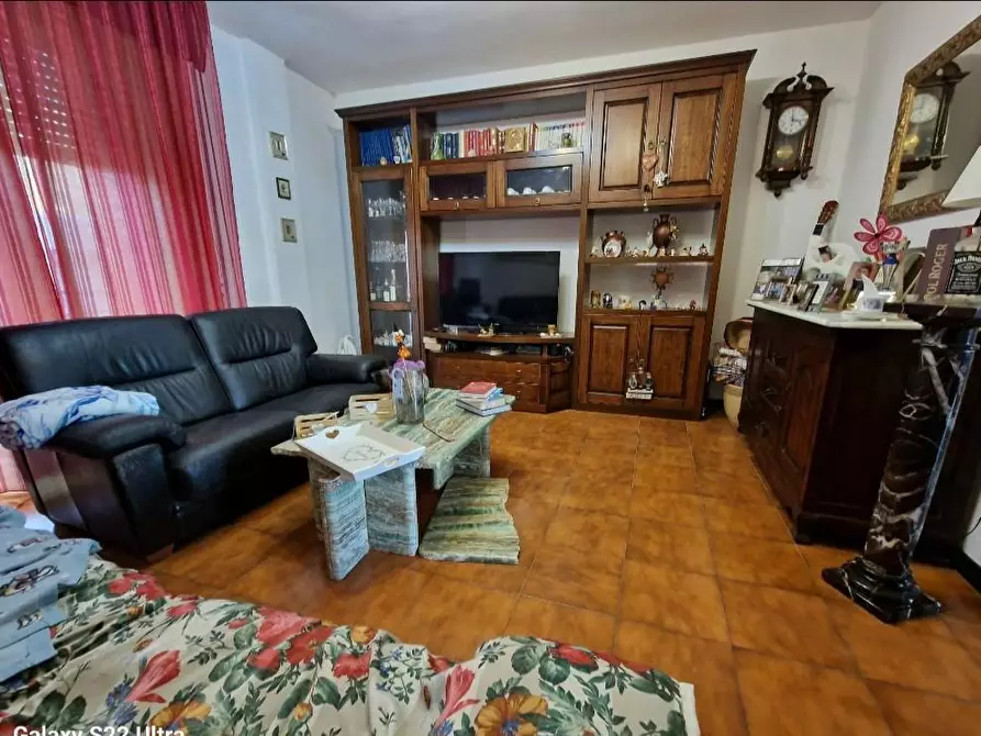 Immagine 17 di Appartamento in vendita  a Ortonovo