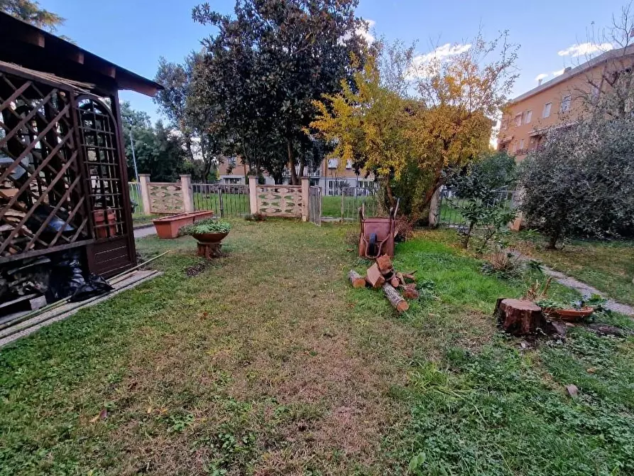 Immagine 20 di Appartamento in vendita  a Ortonovo