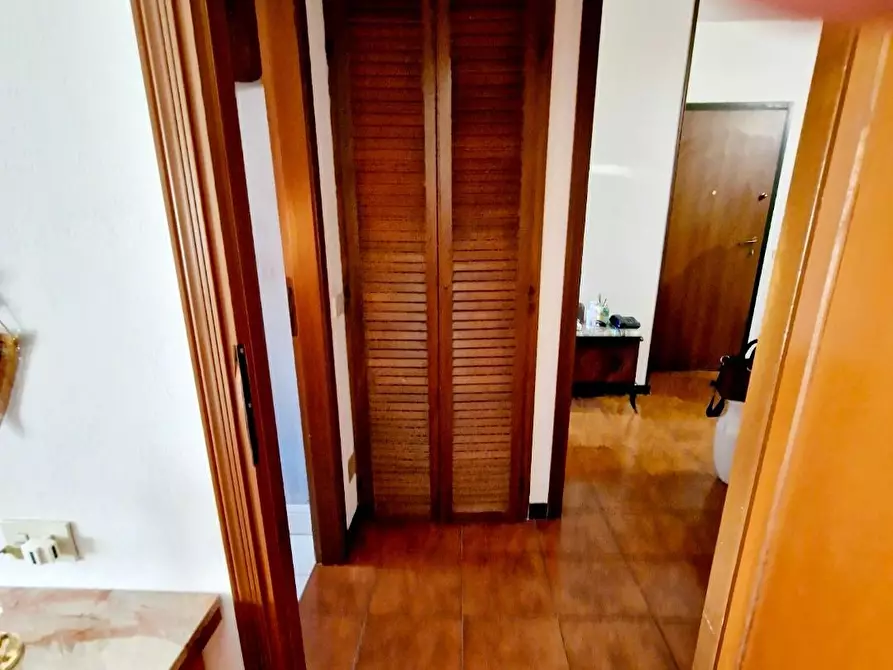 Immagine 12 di Appartamento in vendita  a Ortonovo