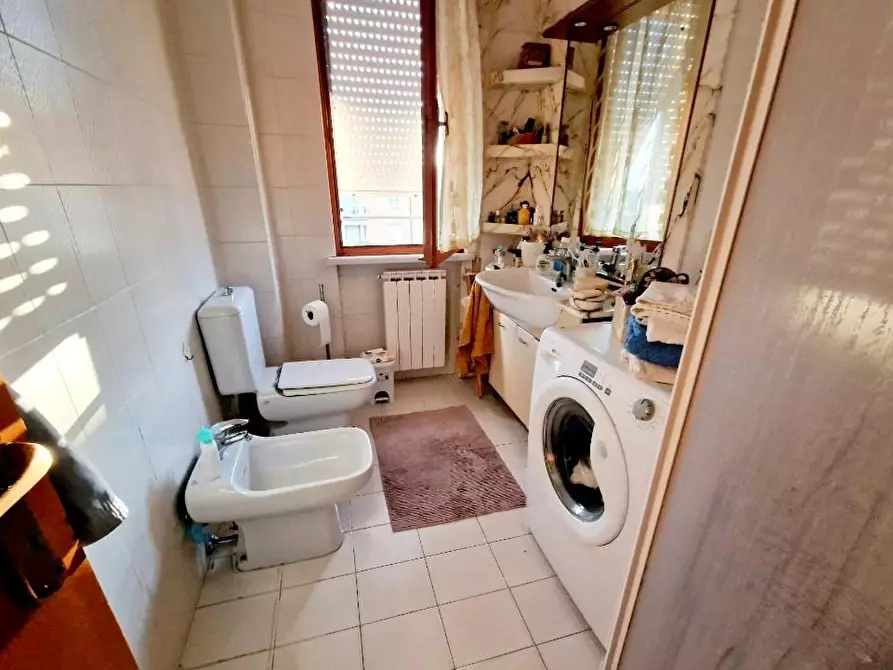 Immagine 5 di Appartamento in vendita  a Ortonovo