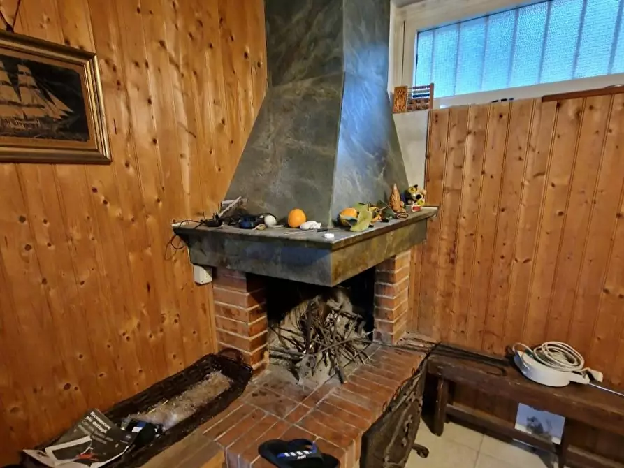 Immagine 21 di Appartamento in vendita  a Ortonovo