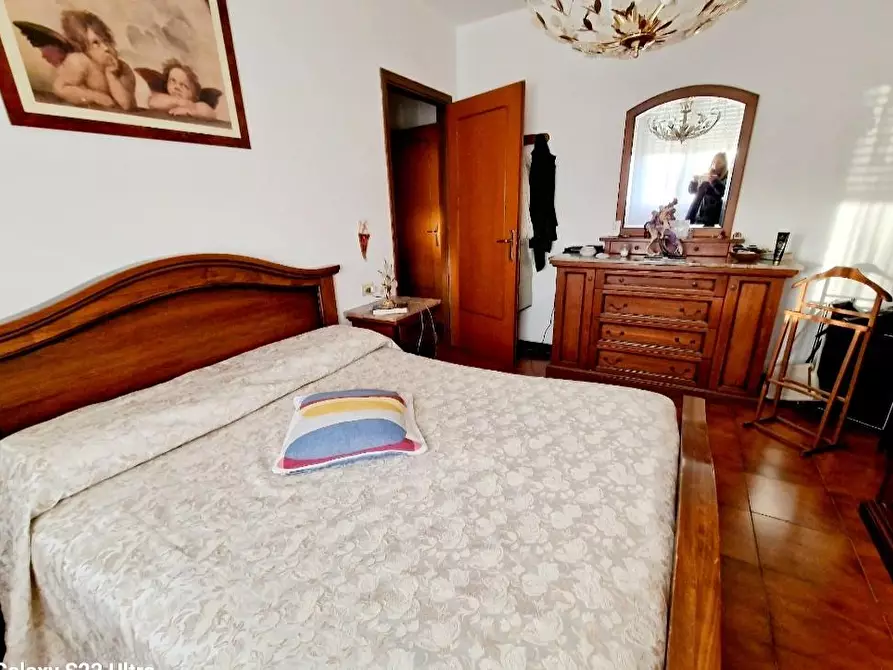 Immagine 8 di Appartamento in vendita  a Ortonovo