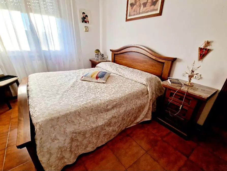 Immagine 7 di Appartamento in vendita  a Ortonovo