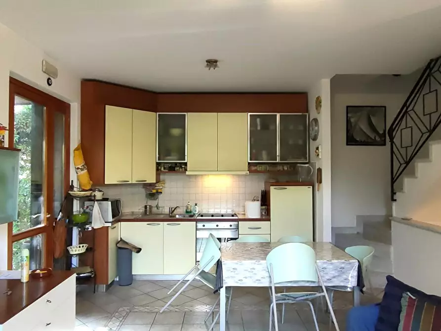 Immagine 3 di Villetta a schiera in vendita  a Massa