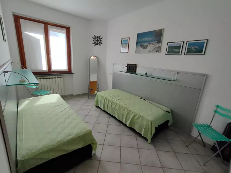 Immagine 11 di Villetta a schiera in vendita  a Massa