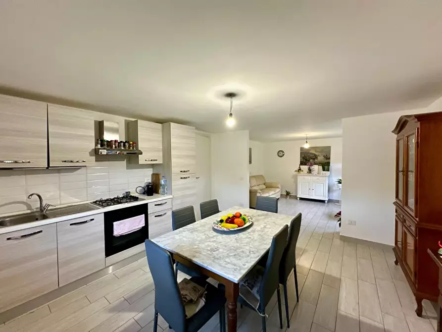 Immagine 49 di Villa in vendita  a Capannori