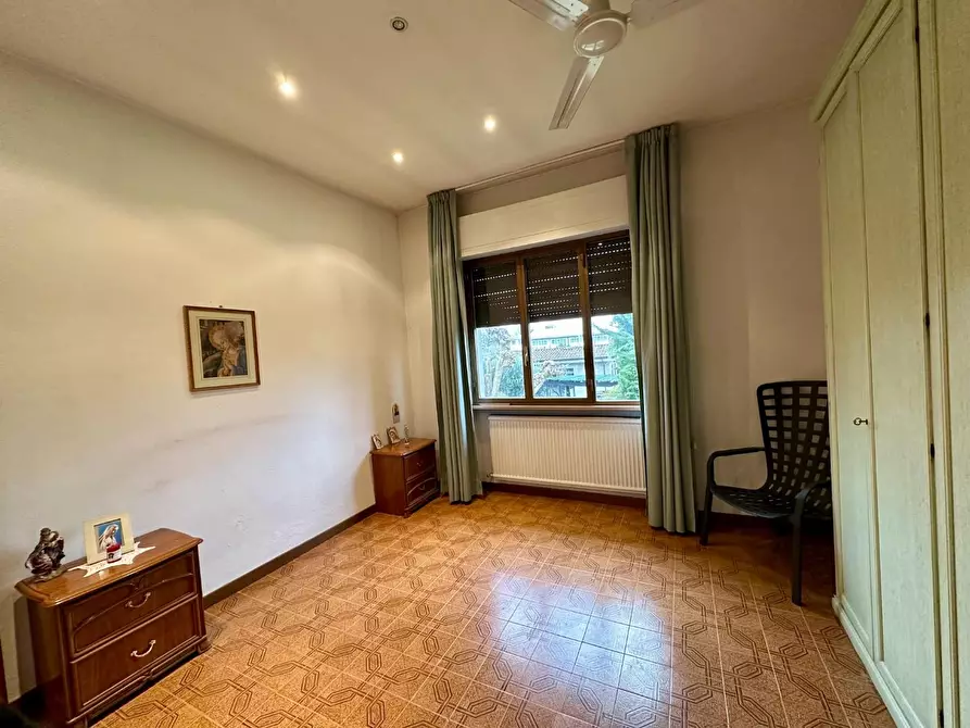 Immagine 18 di Villa in vendita  a Capannori