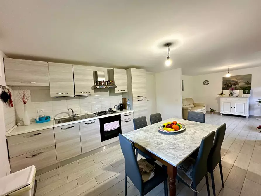 Immagine 22 di Villa in vendita  a Capannori