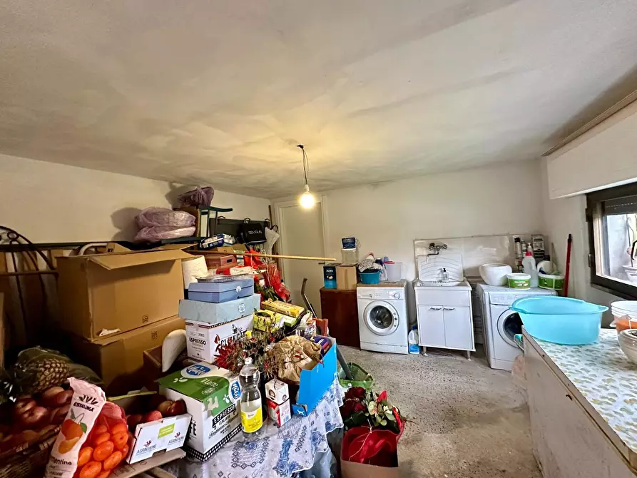 Immagine 31 di Villa in vendita  a Capannori