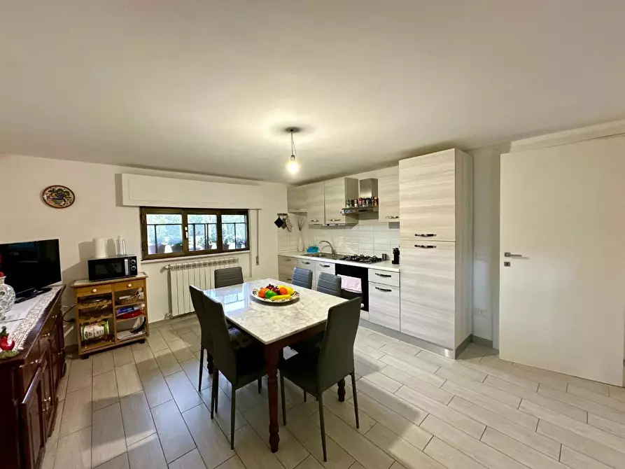 Immagine 23 di Villa in vendita  a Capannori