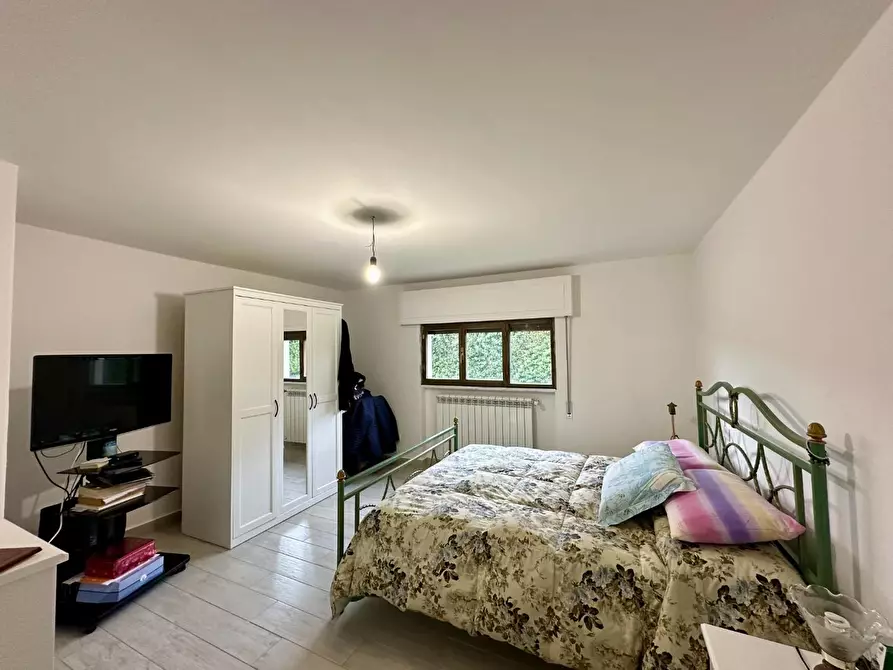 Immagine 26 di Villa in vendita  a Capannori