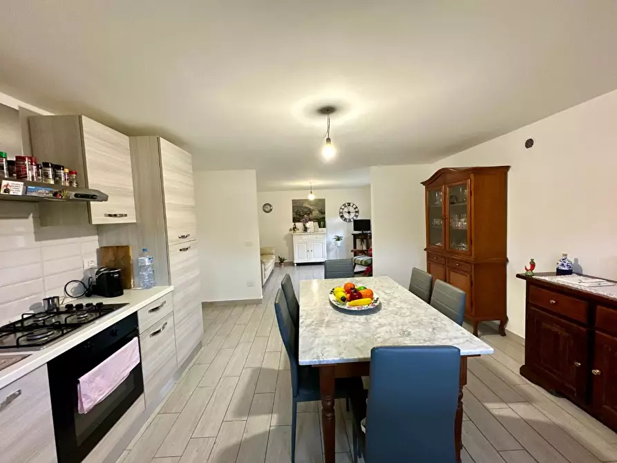 Immagine 48 di Villa in vendita  a Capannori