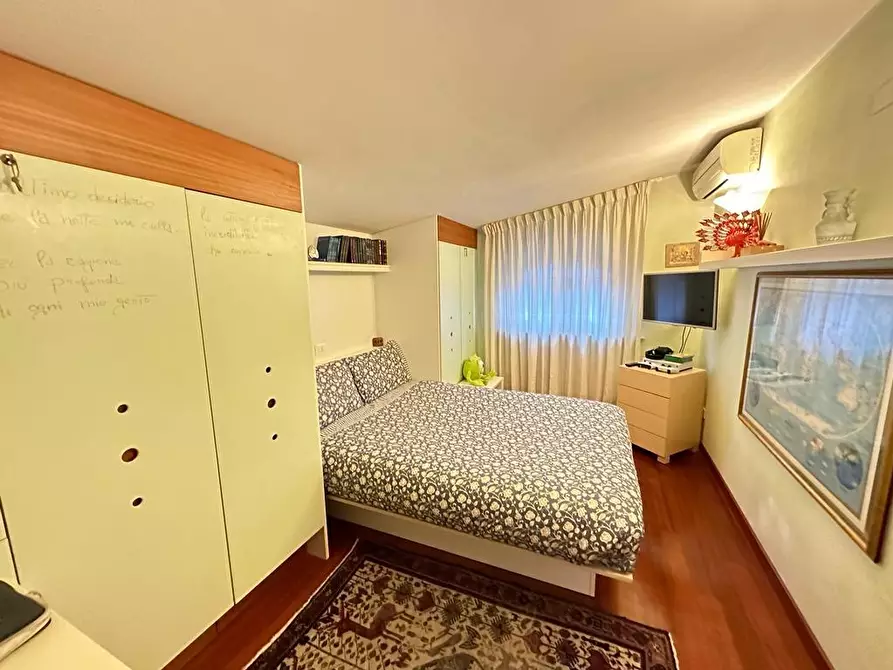 Immagine 25 di Casa semindipendente in vendita  a Carrara