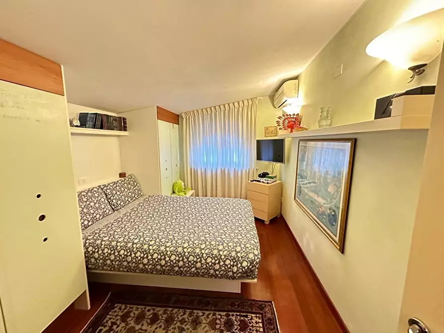 Immagine 26 di Casa semindipendente in vendita  a Carrara