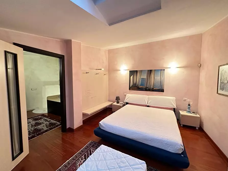 Immagine 28 di Casa semindipendente in vendita  a Carrara