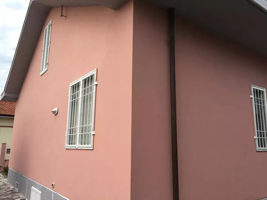 Immagine 9 di Casa bifamiliare in vendita  a Carrara
