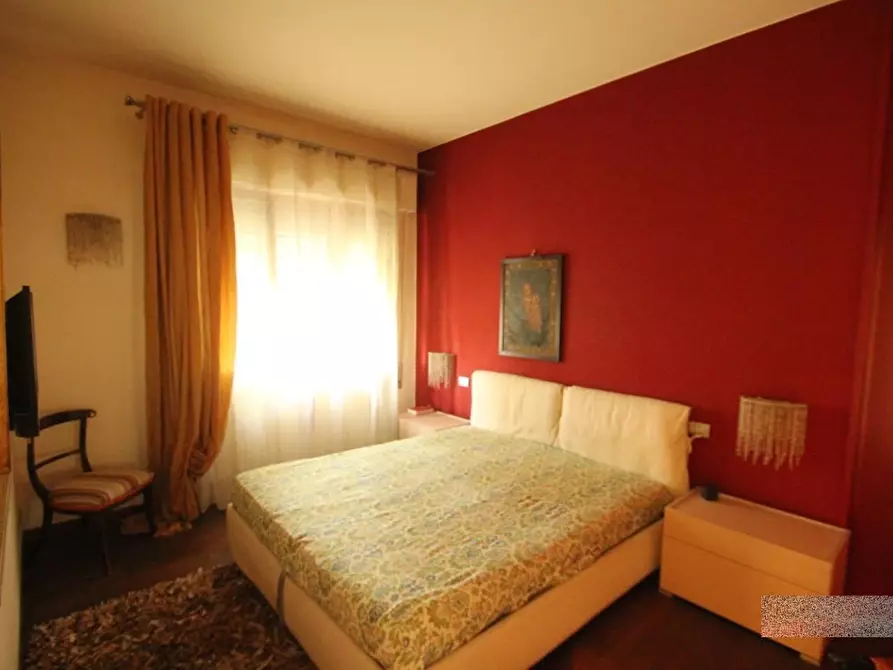 Immagine 9 di Villa in vendita  a Capannori