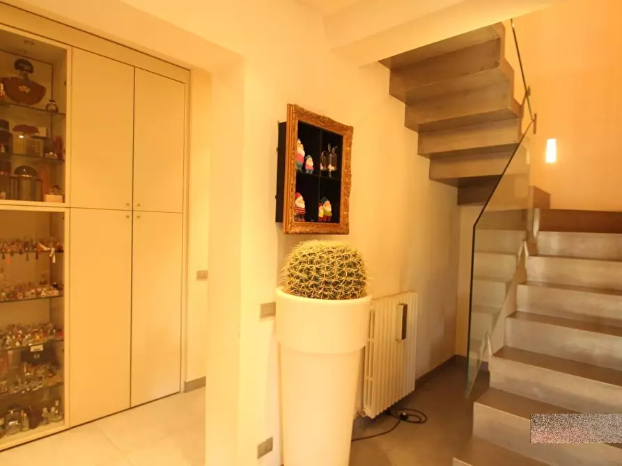 Immagine 16 di Villa in vendita  a Capannori