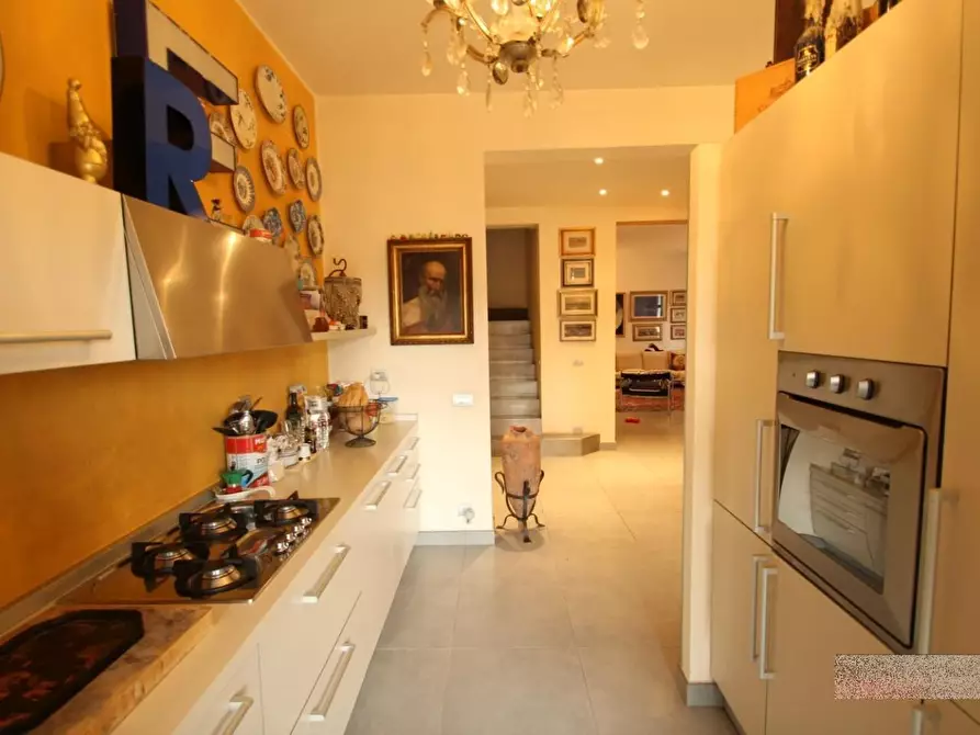 Immagine 8 di Villa in vendita  a Capannori